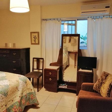 St. Thomas Bed And Breakfast Paianía 外观 照片