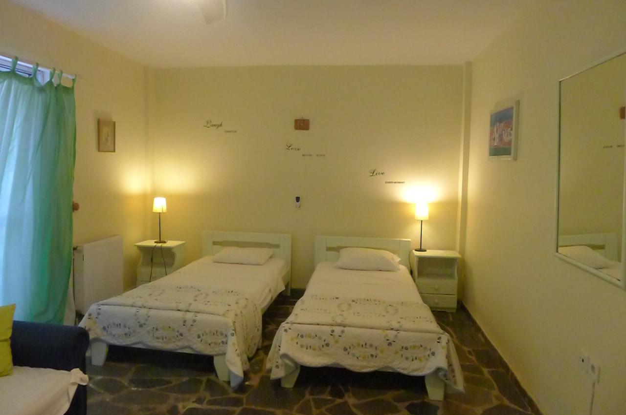 St. Thomas Bed And Breakfast Paianía 外观 照片