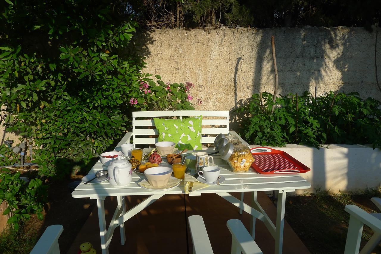 St. Thomas Bed And Breakfast Paianía 外观 照片